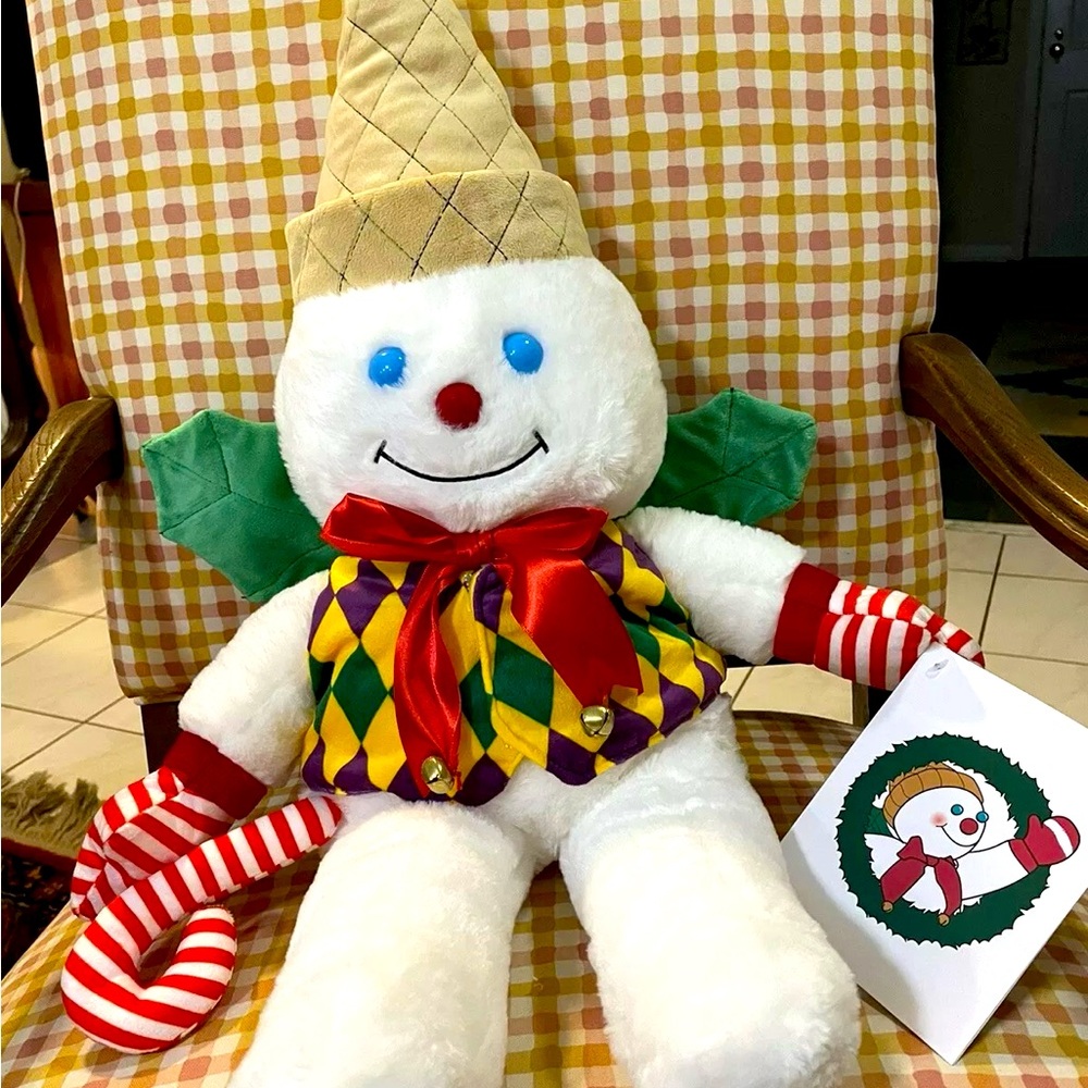 Large 2021 Mr. Bingle New with Tags Mardi Gras plush.  Maison Blanche Icon